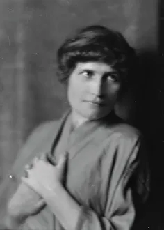 Bathrobe Prints: Corrigan, Joseph E. Mrs. portrait photograph, 1914 July 8. Creator: Arnold Genthe