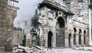 Irish Prints: The Four Courts bombarded, Dublin, Ireland, July 1922 (1935). Creator: Unknown
