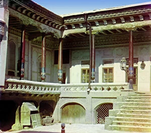 Balcony Collection: In the courtyard of a Sart home, on the outskirts of Samarkand, between 1905 and 1915