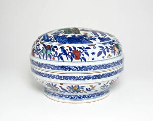 Underglaze Blue Gallery: Covered Box with Scholars in a Garden Encricled by... Ming dynasty, probably Wanli