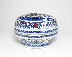 Ming Collection: Covered Box with Scholars in a Garden Encricled by... Ming dynasty, probably Wanli