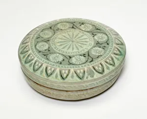 Makeup Gallery: Covered Cosmetic Box with Chrysanthemum Flower Heads, Korea, Goryeo dynasty