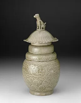 Song Dynasty Gallery: Covered Jar with a Seated Dog, Northern Song dynasty (960-1127)