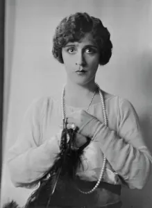 Cowl, Jane, Miss, portrait photograph, 1918 Oct. 14. Creator: Arnold Genthe