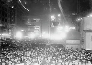Times Square Prints: Crowd- Election Night - N.Y. 1913. Creator: Bain News Service
