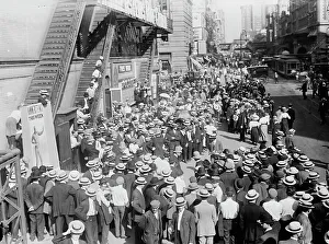 Heavyweight Prints: Crowds waiting for Johnson in N.Y. between c1910 and c1915. Creator: Bain News Service