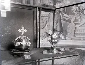 Crosses Prints: Crown Jewels of the United Kingdom - replicas of the orb