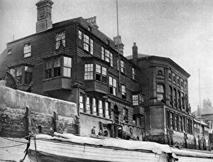 Dinghy Collection: The Crown and Sceptre Inn in Greenwich, London, 1926-1927