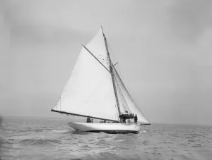 The cutter Grisette sailing close-hauled, 1913. Creator: Kirk & Sons of Cowes