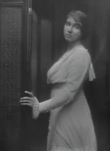 Dallett, Frances Abbey, portrait photograph, 1912 or 1913. Creator: Arnold Genthe