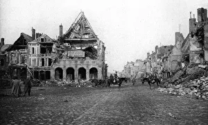 Dans Peronne Saccagee: Les ruines du precieux hotel de ville du XVI siecle et l'inscription que l'e Creator: Unknown