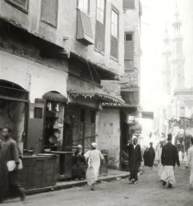 J Dearden Prints: In the Darb-el-Ahmar, Cairo, Egypt, 20th century. Artist: J Dearden Holmes