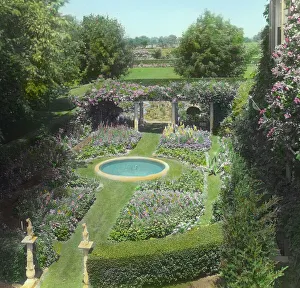 Pergola Prints: Darena, George Barton French house