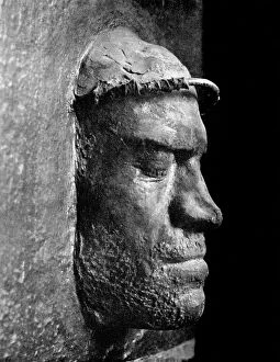 Tuscany Collection: Death mask of Lorenzo de Medici, ruler of Florence, 1492 (1956)