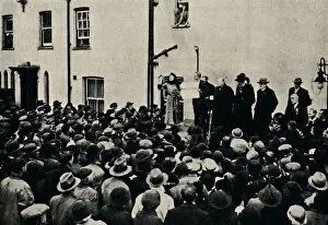 Declaring the Poll at Epping, 1924, (1945). Creator: Unknown