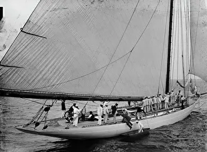 Defender, deck view, 1895 July 22. Creator: Johns Johnston