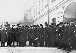Russian Empire Gallery: Deputies of the first Duma signed the Vyborg appeal before prison, 1906