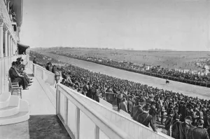 Rouch Gallery: The Derby: View Down The Course, c1903, (1903). Artist: WA Rouch