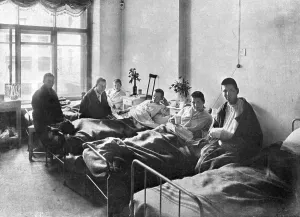 Recovering Prints: Des Vaillants; Femme-soldats, blessees dans l'offensive