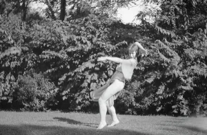 Leaning Back Prints: Desha dancing in Port Washington, 1921 Aug. 21. Creator: Arnold Genthe