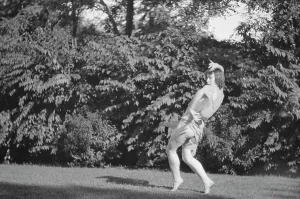 Desha dancing in Port Washington, 1921 Aug. 21. Creator: Arnold Genthe