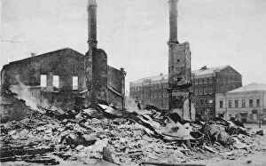 Images Dated 16th March 2010: Destruction on a Moscow street after the Revolution, Russia, December 1905