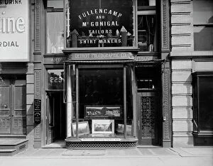 Shop Window Collection: Detroit Photographic Company, 229 5th Ave. [Fifth Avenue], New York, between 1900 and 1910
