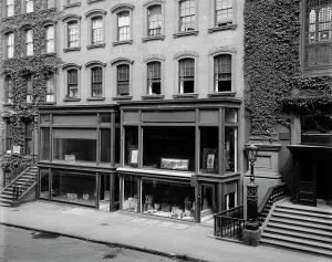 Detroit Publishing Co. West Thirty-seventh Street, New York Branch, New York, N.Y. c1905-1915. Creator: Unknown