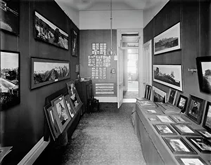 Showroom Prints: Detroit Publishing Co.'s display