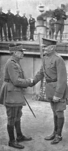 Generals Prints: Deux departs; sur le quai, avant l'embarquement, 1919. Creator: Unknown