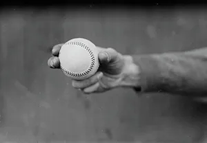 Fingers Prints: Dick Rudolph's grip on ball, Boston NL (baseball), 1914. Creator: Bain News Service