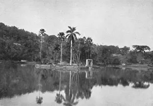 Kandy Gallery: Die Insel im See von Kandy, 1926