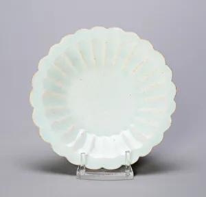 Glazed Porcelain Prints: Dish with Lobed Cavetto and Foliate Rim, Song dynasty (960-1279), 11th / 12th century