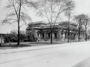 Distillery offices, Hiram Walker & Sons, Ltd. south front, Walkerville, Ont. between 1900 and 1920 Creator: Unknown. Distillery offices, Hiram Walker & Sons, Ltd. south front, Walkerville, Ont. between 1900 and 1920 Creator: Unknown