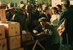 Distributing surplus commodities, St. Johns, Ariz. 1940. Creator: Russell Lee