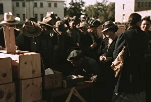 Distributing surplus commodities, St. Johns, Ariz. 1940. Creator: Russell Lee