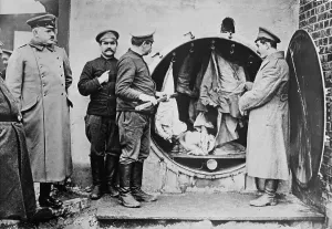 Pow Camp Prints: Doberitz, disinfecting clothing, between c1910 and c1915. Creator: Bain News Service