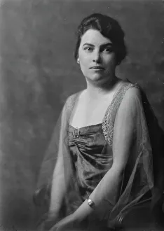 Dodge, A.H. Mrs. portrait photograph, 1917 Oct. 2. Creator: Arnold Genthe