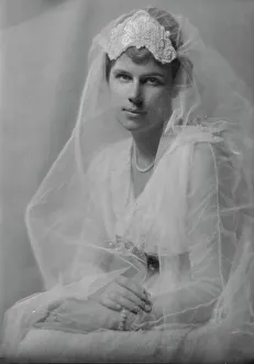 Wedding Day Prints: Doster, Alexis, Mrs. portrait photograph, 1917 Oct. 13. Creator: Arnold Genthe