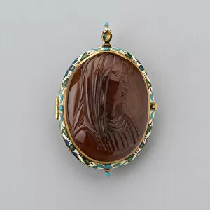 Cameo Collection: Double-Sided Pendant with Christ and Virgin, France, 18th century (cameo)