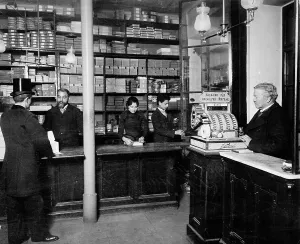 Shop Owner Prints: D.R. Pollak and Son, Wien, Austro-Hungary, between 1895 and 1910. Creator: Unknown