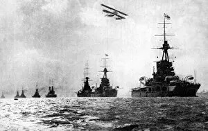 Airplane Collection: Dreadnoughts and hydroplane, British Grand Fleet, North Sea, First World War, 1914