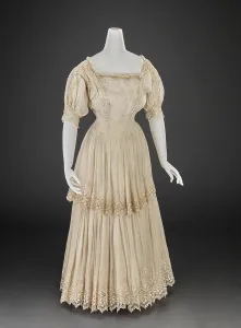 Dressmaking Prints: Dress, about 1906. Creator: Unknown