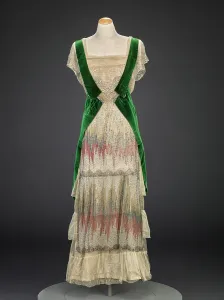 Beads Prints: Dress, 1910-1915. Creator: Unknown