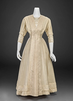 Fashion Industry Prints: Dress, 1910-1915. Creator: Unknown