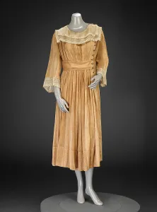 Dressmaking Prints: Dress, about 1918-1920. Creator: Unknown
