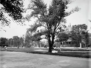 Illinois United States Prints: Drexel Boulevard, Chicago, Ill. c1907. Creator: Unknown