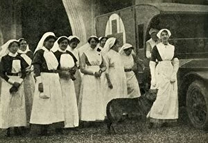 Wartime Collection: The Duchess of Westminster with nurses, Le Touquet, First World War, 1914, (c1920)