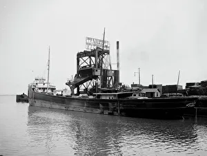 Dumping a car, Ellsworth coal chutes, Cleveland, Ohio, c1901. Creator: Unknown