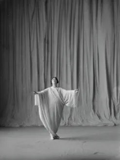 Modern Dance Prints: Duncan, Isadora, portrait photograph, between 1916 and 1918. Creator: Arnold Genthe